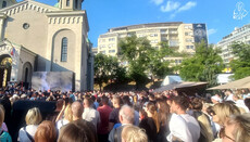 Die Kirche des Heiligen Sava wird rund um die Uhr für Gläubige geöffnet sein