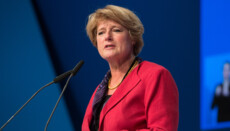Ex-Kulturstaatsministerin Grütters: „Nicht mehr Kirchen aufgeben als nötig“