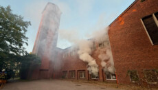 Brand in stillgelegter Kirche Herz Mariä in Essen beschädigte Pfarrheim