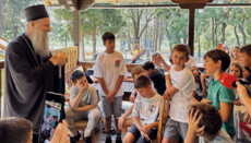 Patriarch Porfirije besuchte theologische Sommerschule auf Avala