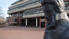 Studentische Gruppen fordern Entlassung von Professorin nach Vorlesung über Trans-Identität