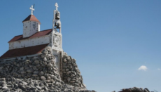 In Montenegro fordert eine albanische Partei den Abriss einer orthodoxen Kirche