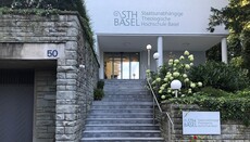 Schweiz: Protestantische Hochschule verliert Akkreditierung wegen Frauenquote