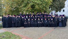 Erzbischof Tichon von Rusa zeichnete mehrere Geistliche aus
