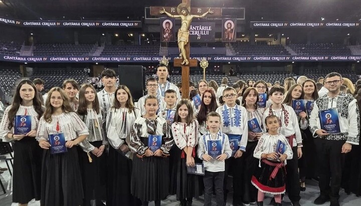 Kinder und Jugendliche aus rumänisch-orthodoxen Pfarrgemeinden in Wien und Wels-Marchtrenk nahmen am 9. und 10. Oktober am christlichen Musikfestival „Lieder des Himmels“ in Cluj-Napoca teil. Foto: Gemeinde