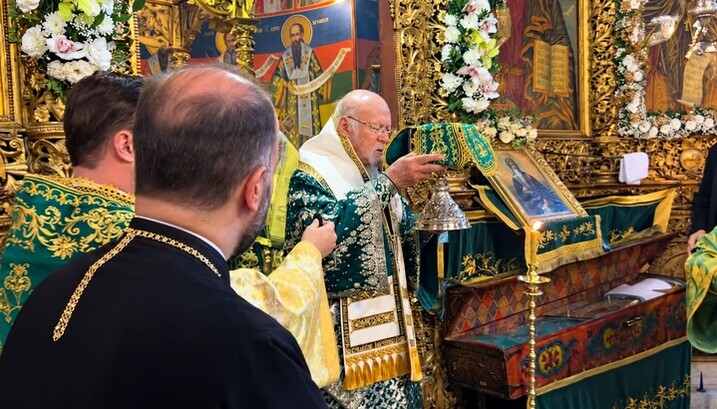 Patriarch Bartolomäus gedachte Dumenko bei der Liturgie im Rila-Kloster. Foto: UOJ