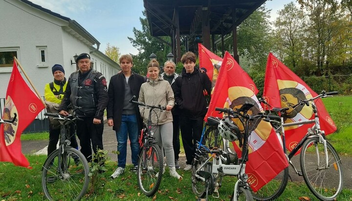 Kölner orthodoxe Jugendliche pilgerten mit dem Fahrrad zum Troodelöh