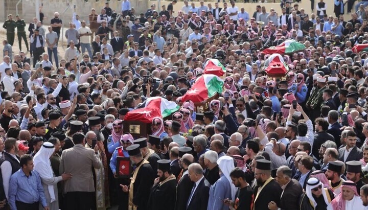 Beisetzung der Opfer des Terroranschlags in Jordanien. Foto: Patriarchat von Jerusalem