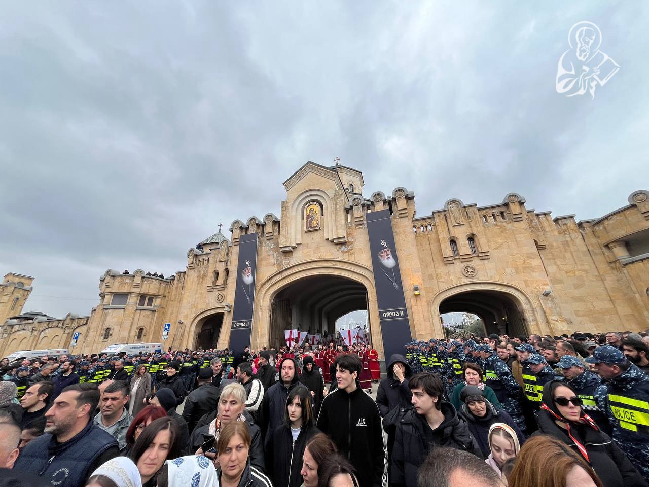 Beerdigung von Patriarch Ilia II. – Livestream фото 4