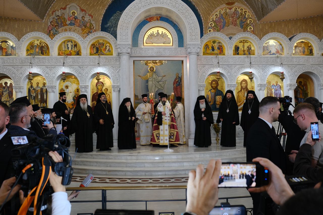 Neuer Oberhaupt der Albanischen Kirche wurde Metropolit Ioannis von Korça Foto 2