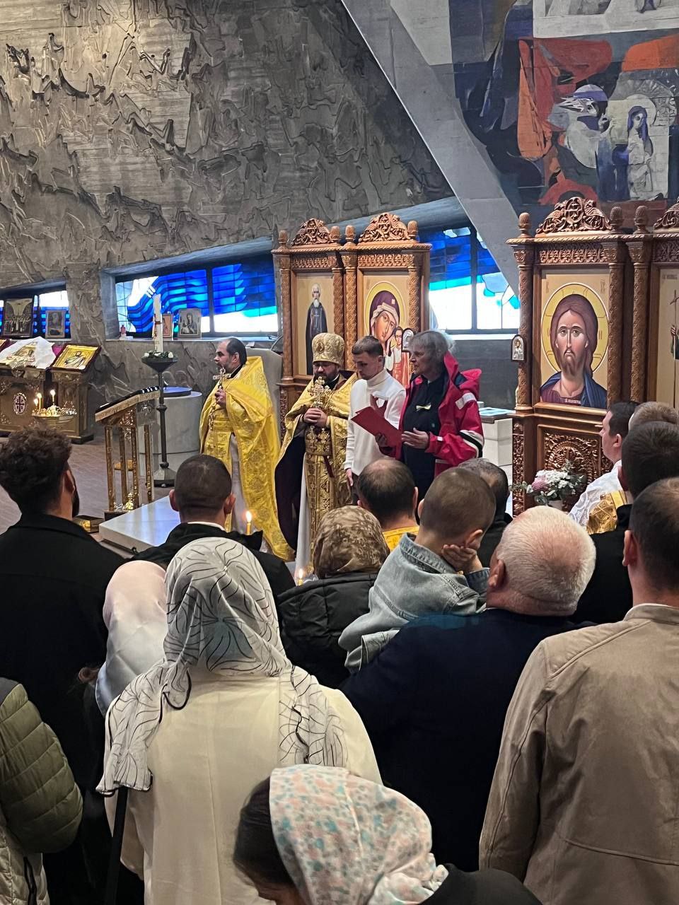 Die Stadt Köln überreichte der Gemeinde der Ukrainischen Orthodoxen Kirche eine Dankesurkunde фото 1