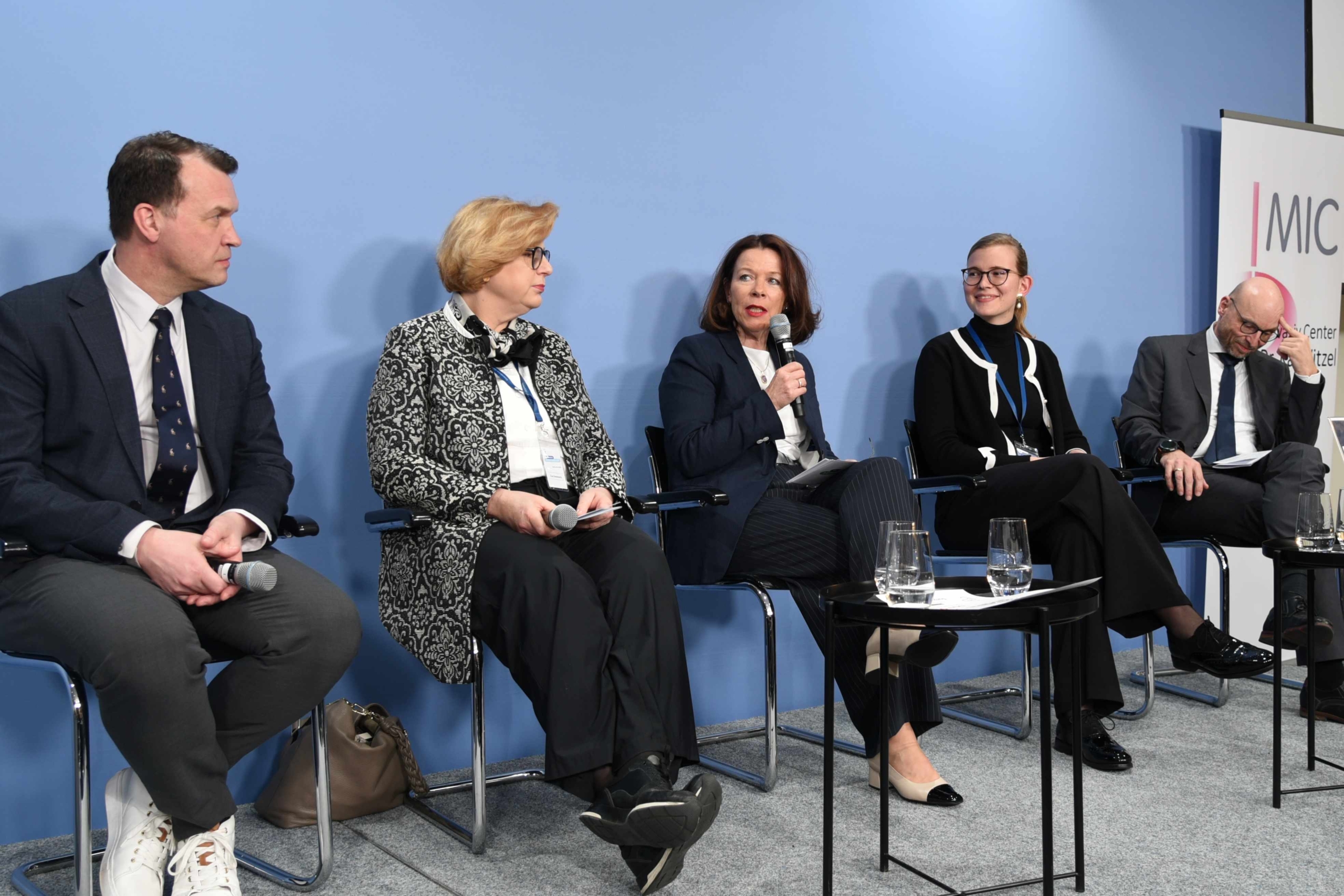 Kongress in Berlin forderte entschiedenes Vorgehen gegen Leihmutterschaft фото 3