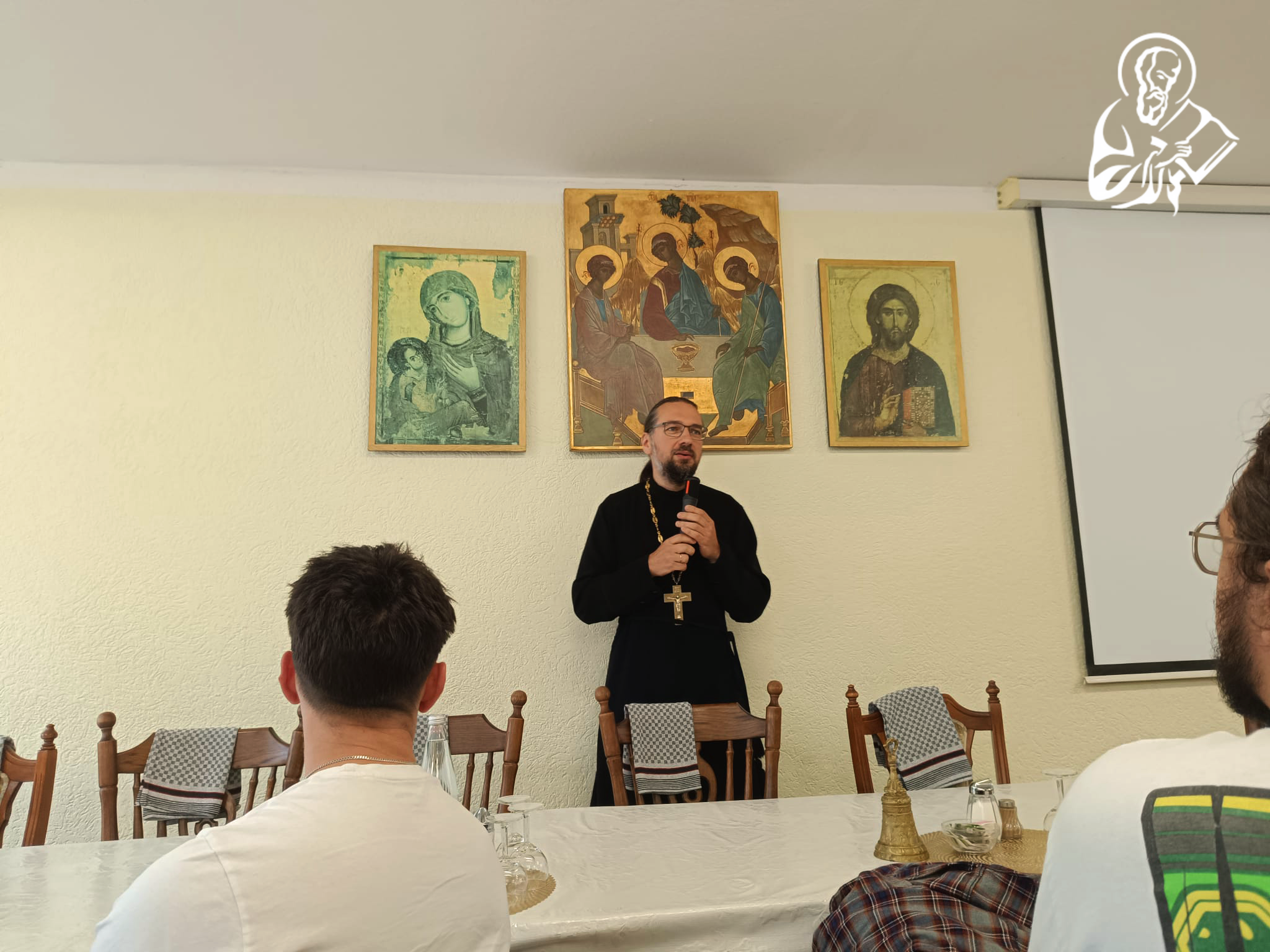 In Köln wurde über die Rolle der Kirchengemeinde als Zentrum des christlichen Lebens gesprochen фото 3