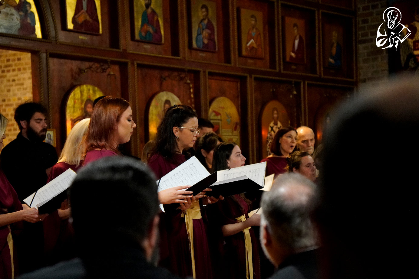 Die Kirchengesangsgesellschaft „Branko“ aus Leskovac beim Patronatsfest in Köln-Porz. Foto: UOJ.