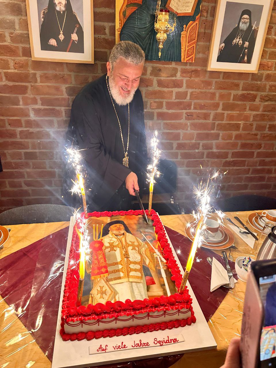 Feier des Heiligen Isaak in der antiochenisch-orthodoxen Kirche St. Dimitrios in Köln - Foto 2