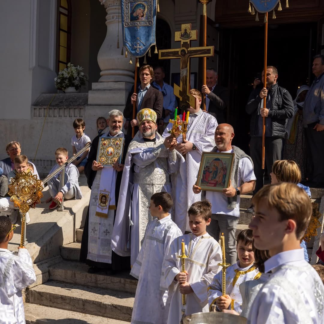 In der Genfer Kreuzerhöhungskathedrale wurde der Thomas-Sonntag feierlich begangen фото 1