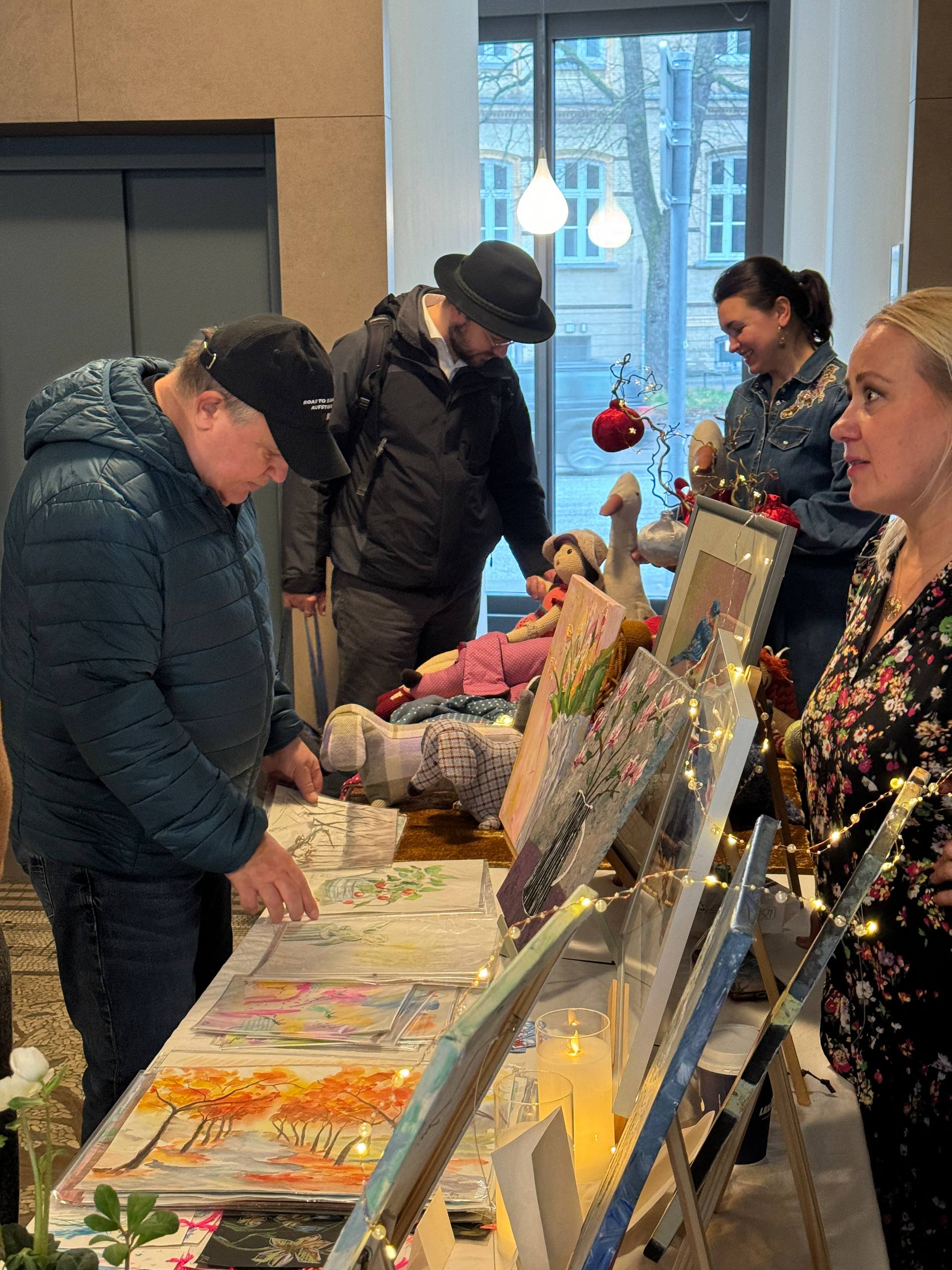 In Hamburg fand ein orthodoxer Weihnachtsmarkt statt фото 2