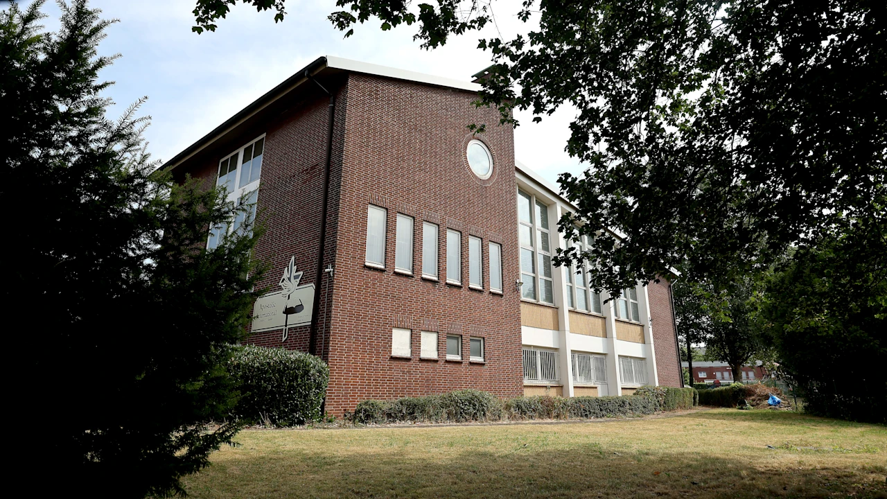 Jugendlicher aus Hamm plante offenbar IS-Brandanschlag auf christliche Gemeinde - Foto 1